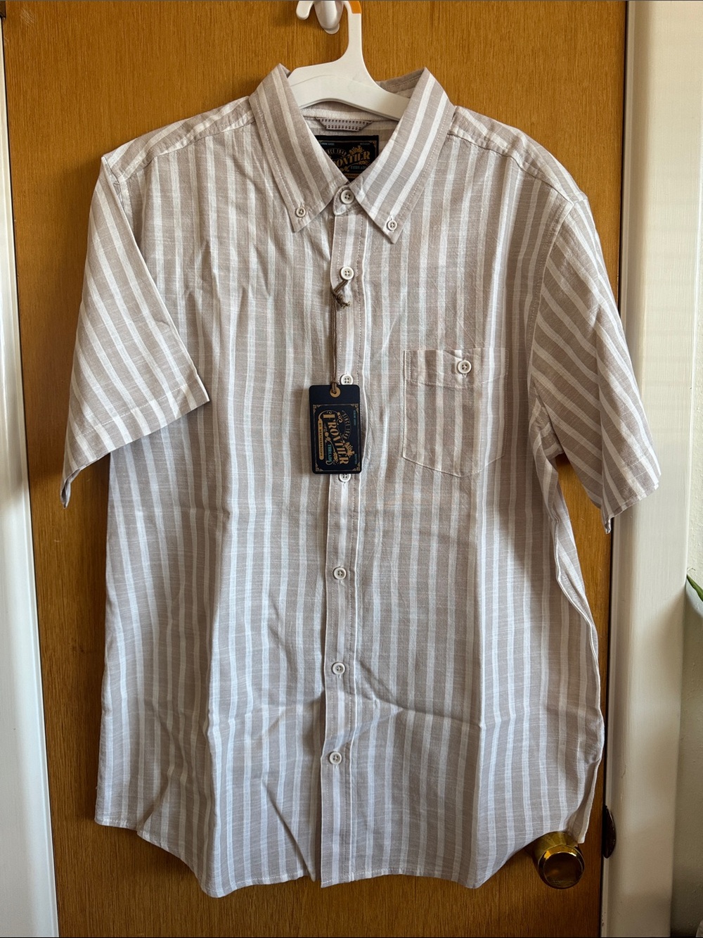 Men's Short-Sleeve Button-Down Shirt - Cream & White Stripe